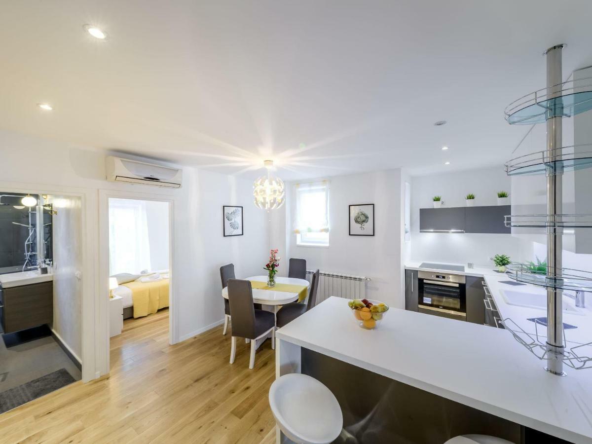Superior Central Stay 자그레브 외부 사진